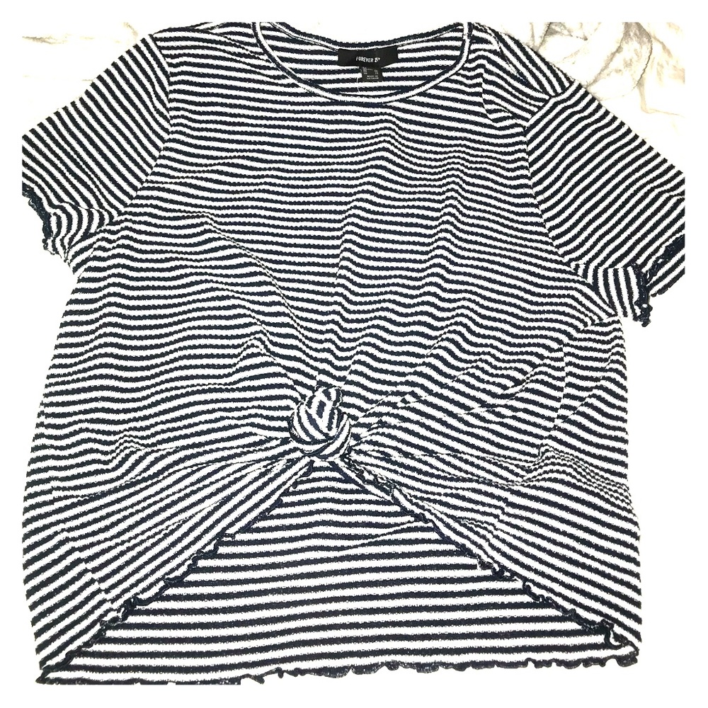 Striped, textured, t-shirt! Plus sz, never worn.